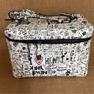Henri Bendel West 57th Graffiti Print Train Case